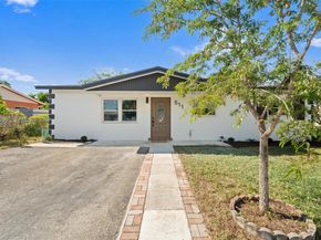 511 SW 72nd Ave, North Lauderdale FL 33068