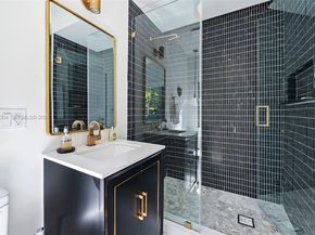 740 NE 76th St, Miami FL 33138