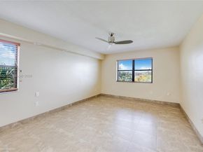 471 Ives Dairy Rd 4023, Miami FL 33179