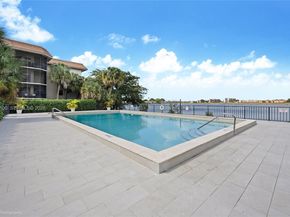 471 Ives Dairy Rd 4023, Miami FL 33179