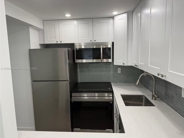 926 Michigan Ave 12, Miami Beach FL 33139