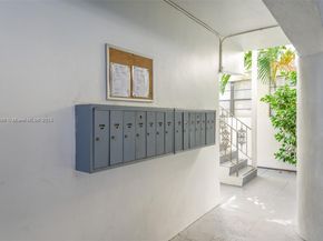 926 Michigan Ave 12, Miami Beach FL 33139