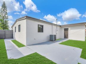 3315 NW 98th St, Miami FL 33147