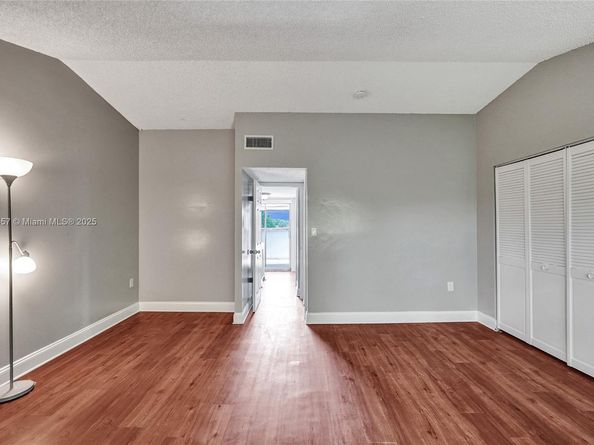8401 W Sample Rd 20, Coral Springs FL 33065