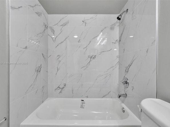 8401 W Sample Rd 20, Coral Springs FL 33065