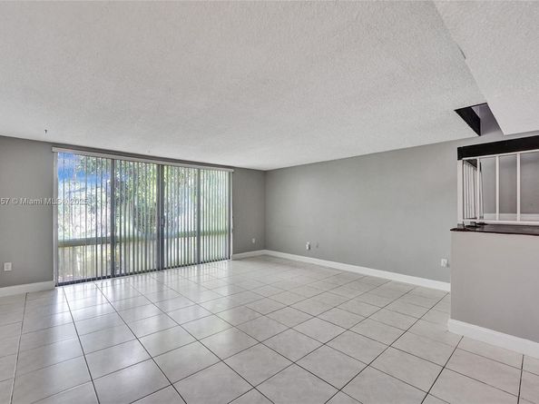 8401 W Sample Rd 20, Coral Springs FL 33065