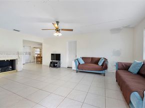 621 SW 5th Ct, Hallandale Beach FL 33009