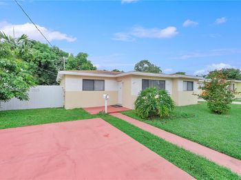 621 SW 5th Ct