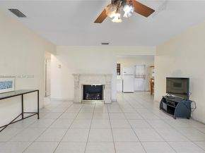 621 SW 5th Ct, Hallandale Beach FL 33009