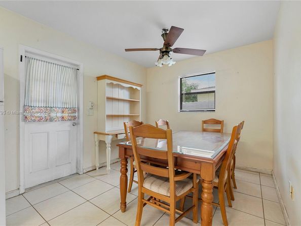 621 SW 5th Ct, Hallandale Beach FL 33009