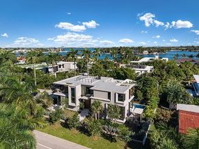 375 S Hibiscus Dr, Miami Beach FL 33139