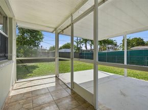 10720 SW 55th Ter, Miami FL 33165