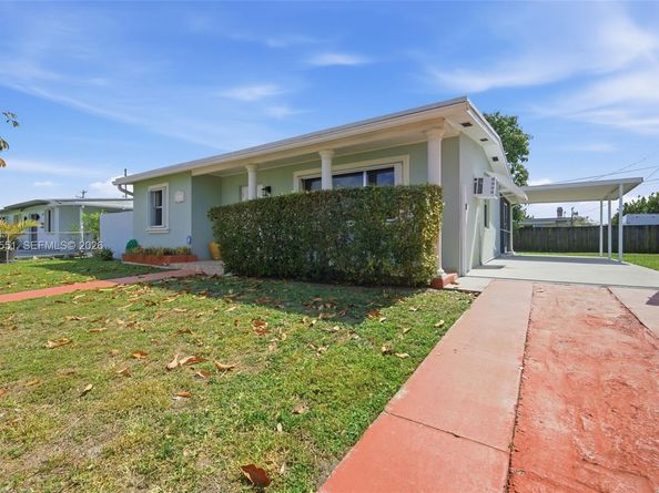 10720 SW 55th Ter, Miami FL 33165