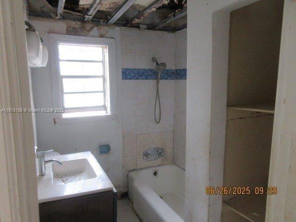 8400 NW 21st Ave, Miami FL 33147