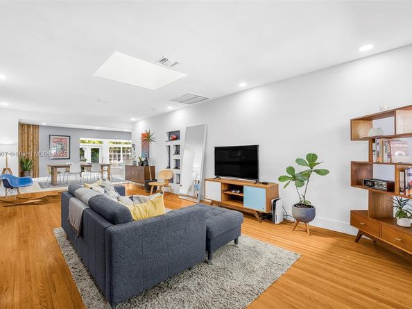 1556 Palermo Ave, Coral Gables FL 33134