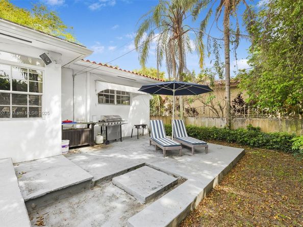 1556 Palermo Ave, Coral Gables FL 33134
