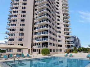 3000 Holiday Dr 306, Fort Lauderdale FL 33316