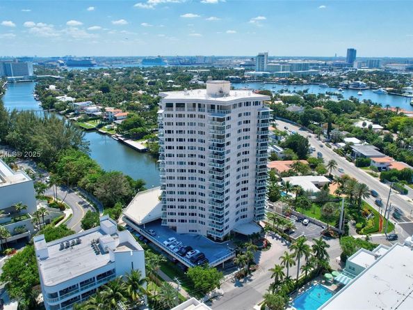 3000 Holiday Dr 306, Fort Lauderdale FL 33316