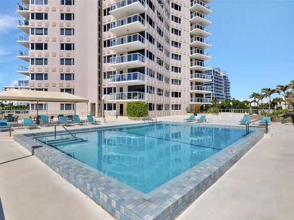 3000 Holiday Dr 306, Fort Lauderdale FL 33316