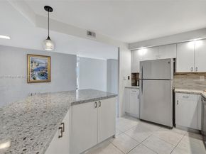 3000 Holiday Dr 306, Fort Lauderdale FL 33316