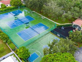 3439 SW 51st St, Hollywood FL 33312