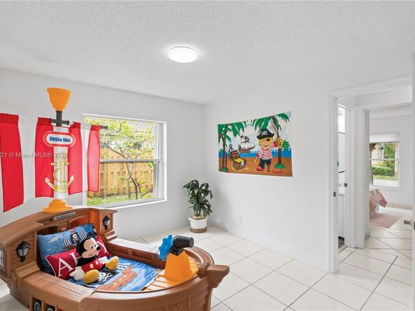 3439 SW 51st St, Hollywood FL 33312