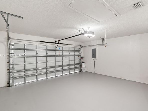 3439 SW 51st St, Hollywood FL 33312