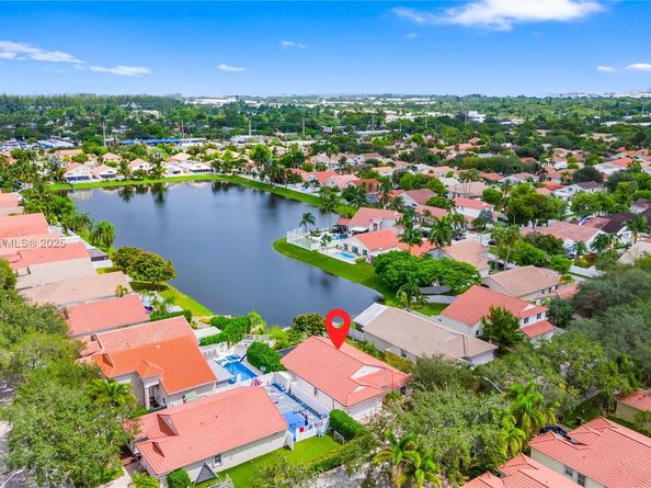 3439 SW 51st St, Hollywood FL 33312