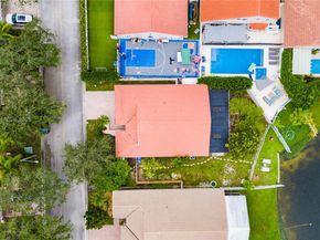 3439 SW 51st St, Hollywood FL 33312