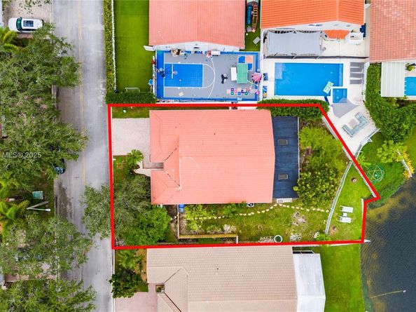 3439 SW 51st St, Hollywood FL 33312