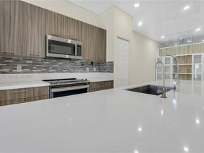 8151 NW 104th Ave 7, Doral FL 33178