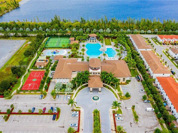 8151 NW 104th Ave 7, Doral FL 33178