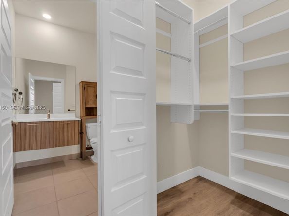 8151 NW 104th Ave 7, Doral FL 33178