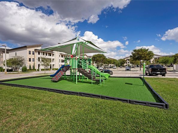 8151 NW 104th Ave 7, Doral FL 33178