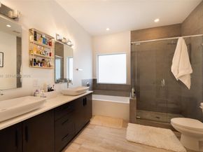 2931 SW 27th Ter 2931, Miami FL 33133