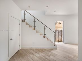 2931 SW 27th Ter 2931, Miami FL 33133