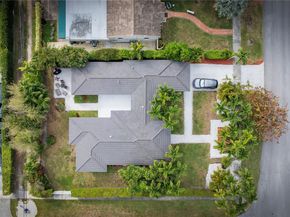 380 Morningside Dr, Miami Springs FL 33166