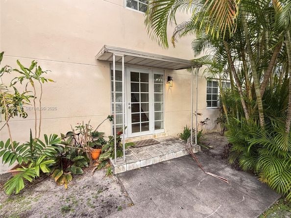 215 Sidonia Ave, Coral Gables FL 33134
