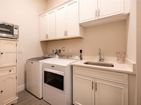 7718 N Blue Spring Dr, Parkland FL 33067