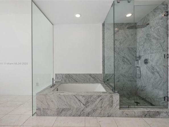 480 NE 31st St 1504, Miami FL 33137