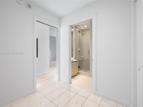 480 NE 31st St 1504, Miami FL 33137