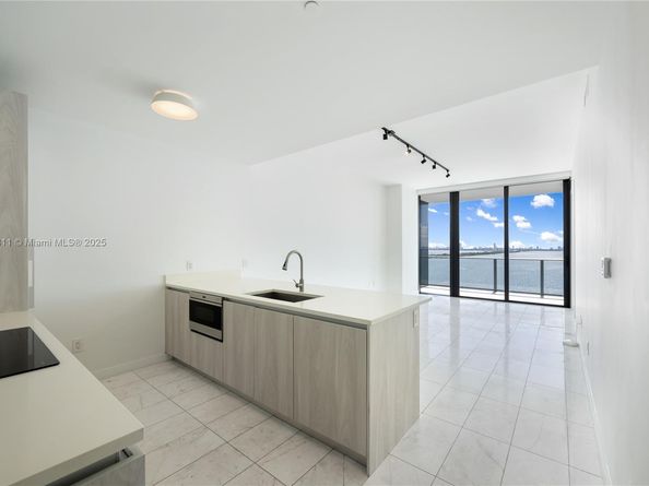 480 NE 31st St 1504, Miami FL 33137