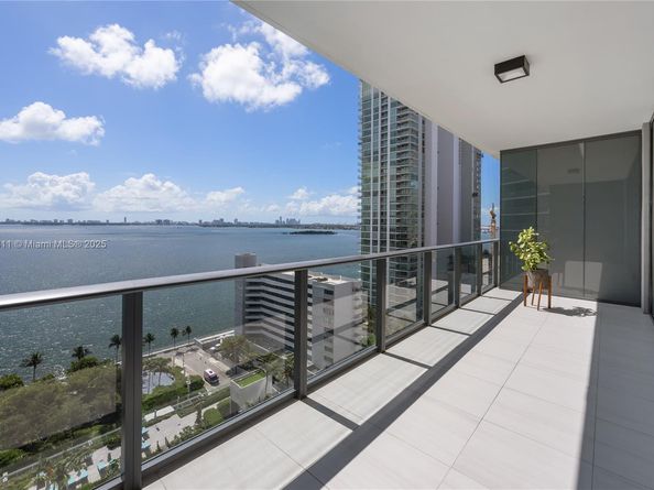 480 NE 31st St 1504, Miami FL 33137