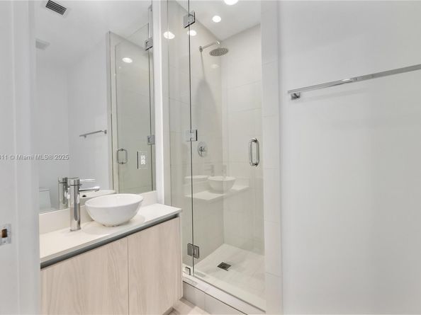 480 NE 31st St 1504, Miami FL 33137