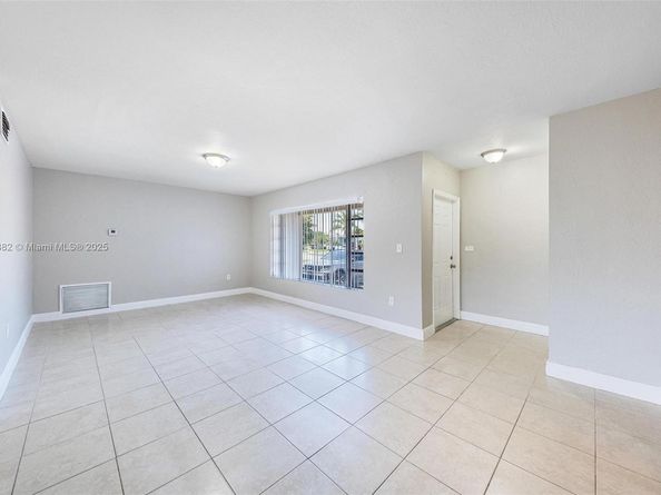 710 NW 187th Dr, Miami Gardens FL 33169