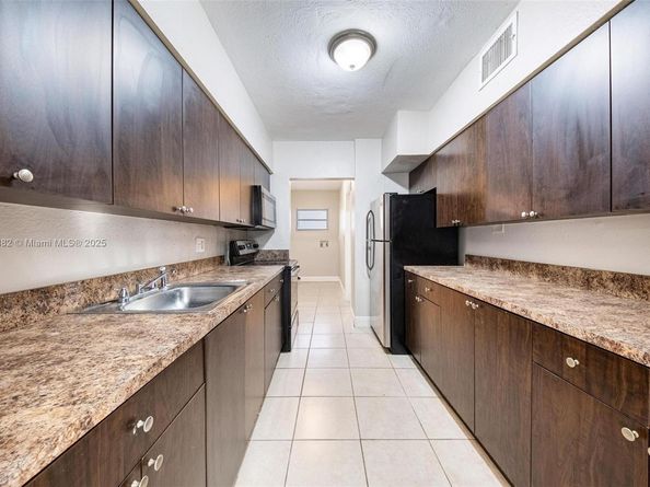 710 NW 187th Dr, Miami Gardens FL 33169