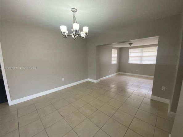 710 NW 187th Dr, Miami Gardens FL 33169