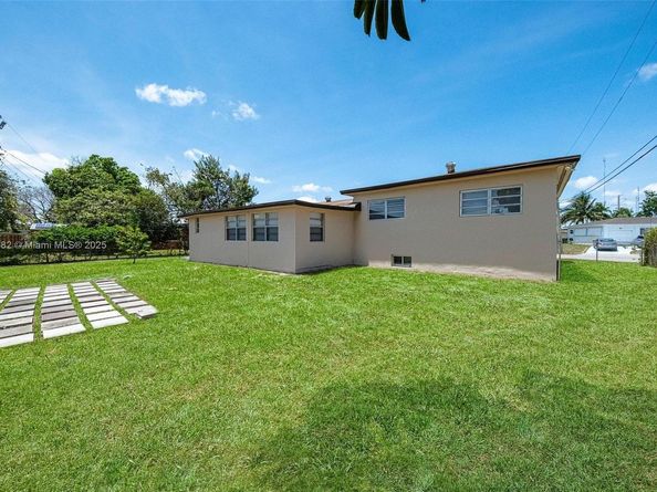 710 NW 187th Dr, Miami Gardens FL 33169