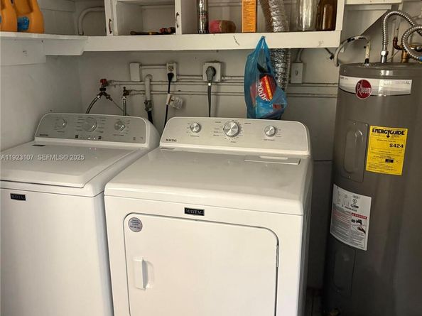 2812 Wiley St, Hollywood FL 33020