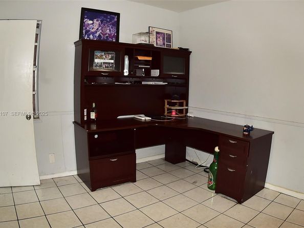 2812 Wiley St, Hollywood FL 33020